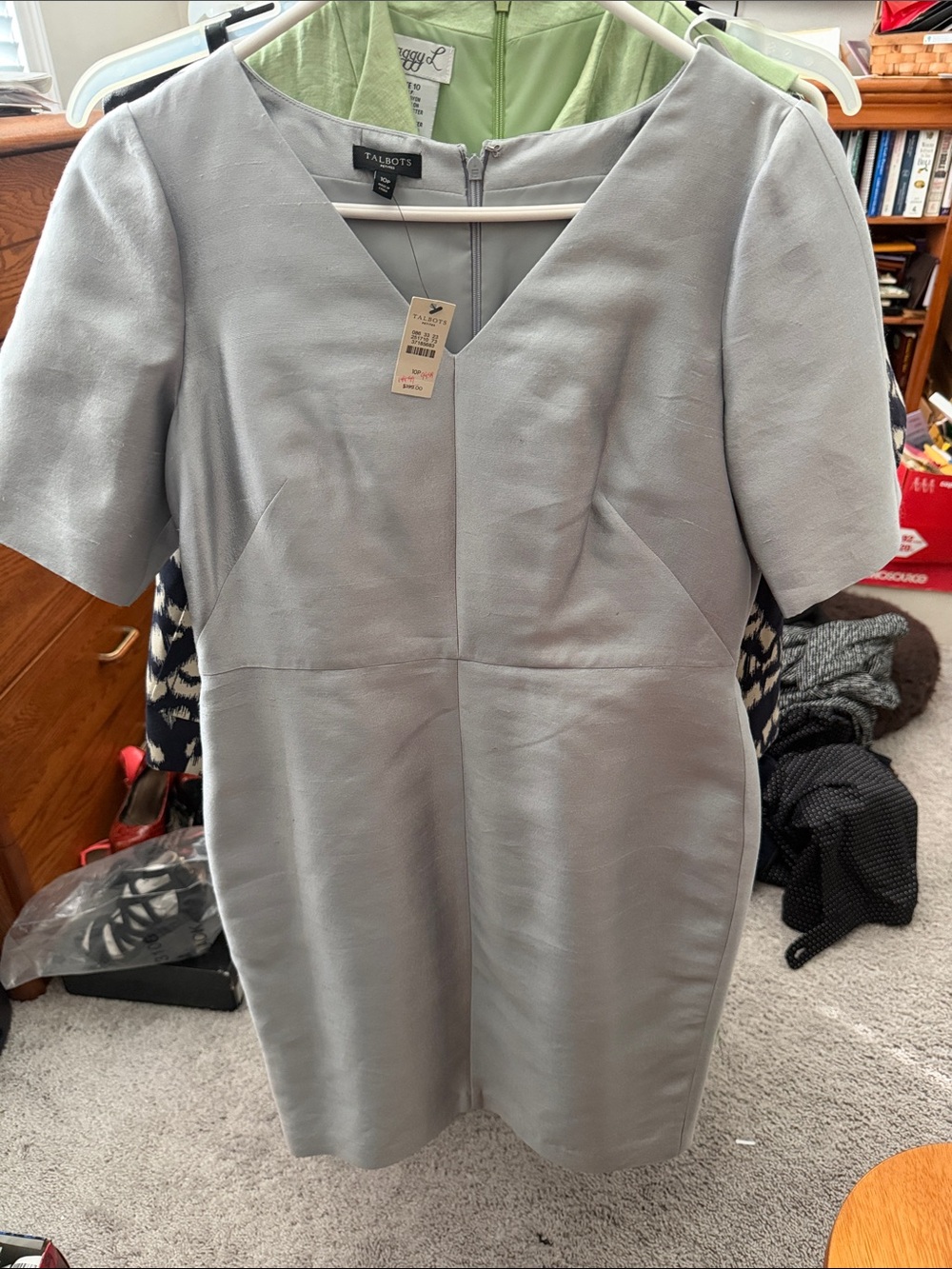 Talbots Light Gray V-Notch Short Sleeve Sheath Dress